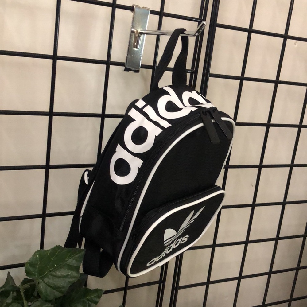 Adidas mini bag pack - Picture 2 of 7
